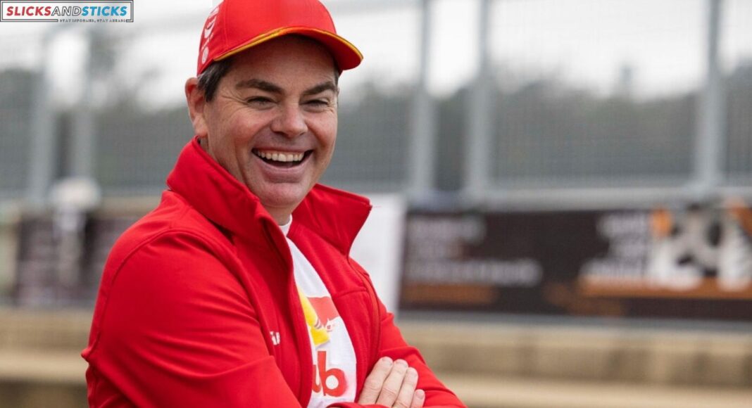 craig-lowndes-extends-with-triple-eight-a-20-year-milestone-in-supercars-racing