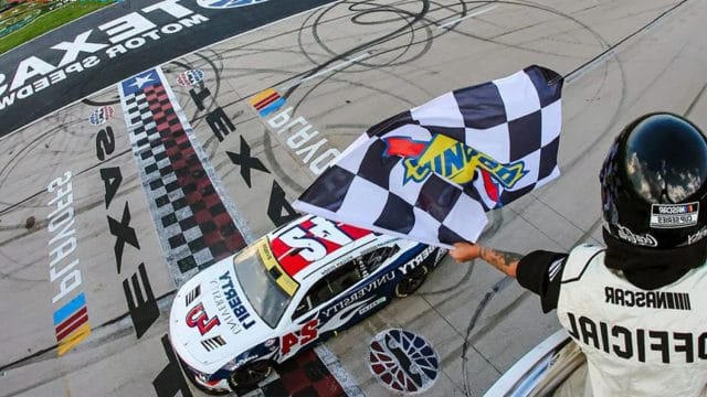 Carrera Revell Partners with NASCAR