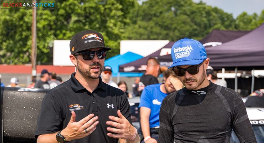 Kyle Larson Sim-Free Racing Style