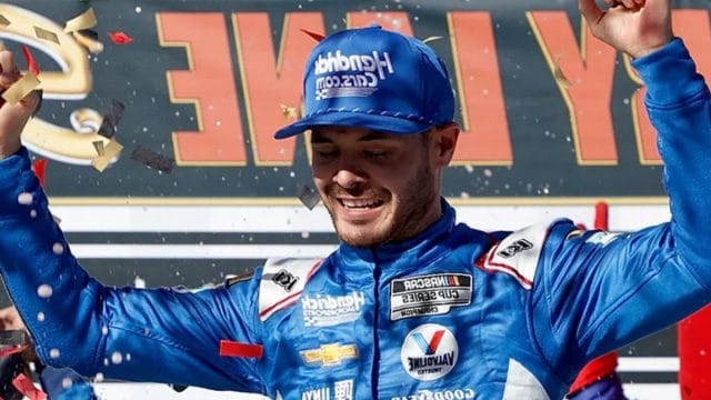 Larson Victory at Las Vegas
