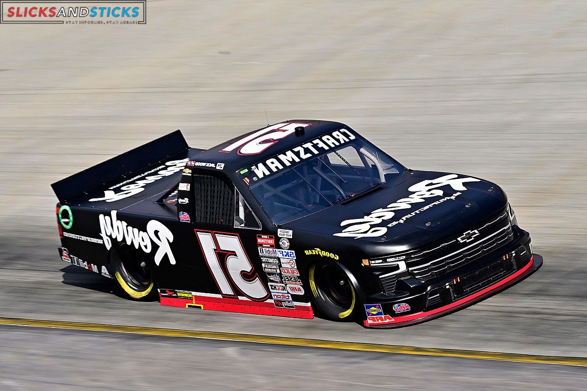 NASCAR Truck Series Finale (2)