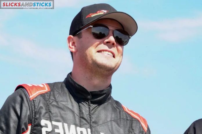 Erik Jones (1)
