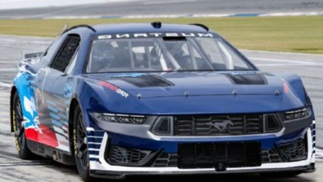 Ford Dark Horse Roars