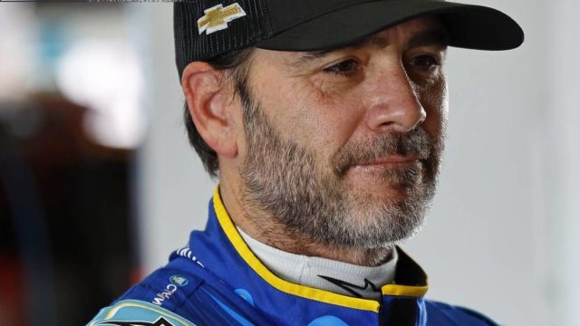 Jimmie Johnson Approach (1)