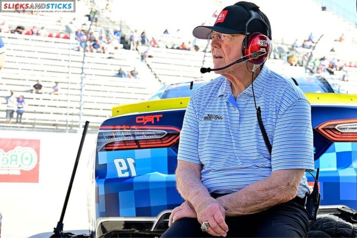 Joe Gibbs Racing Triumph (2) Joe Gibbs Racing Triumph (2)