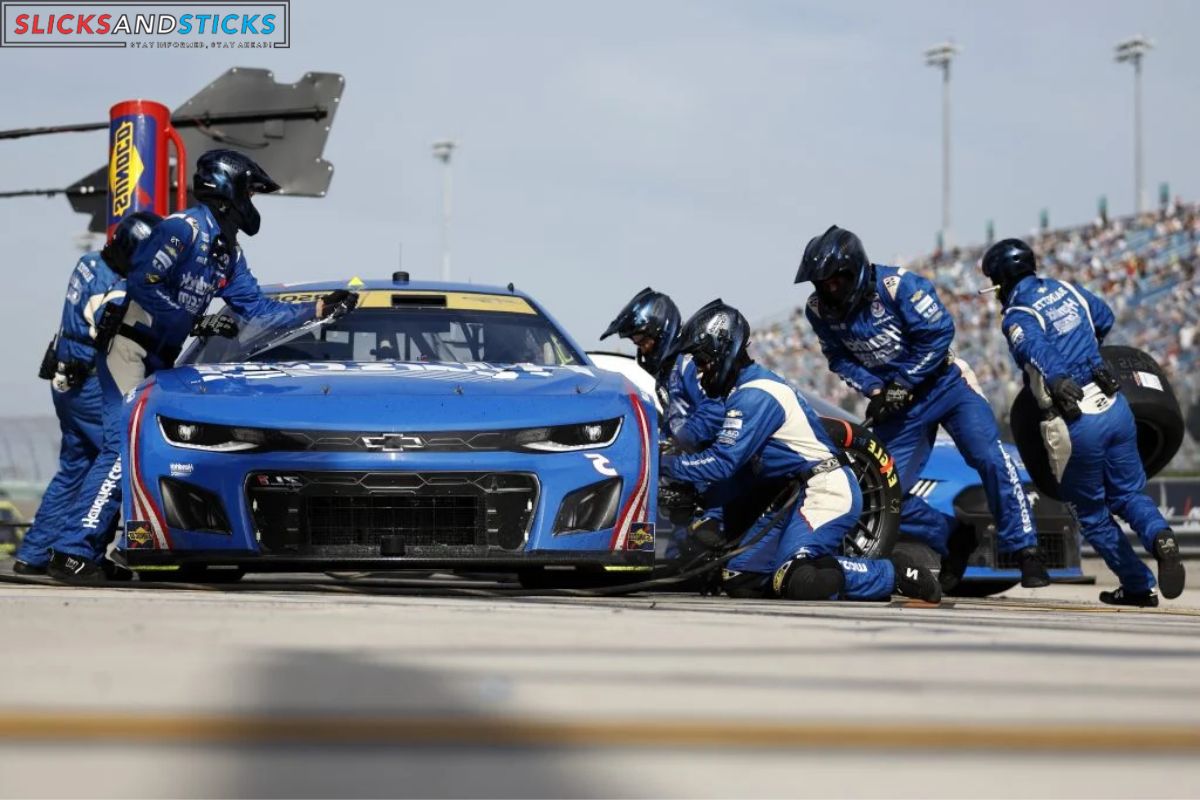 The No. 5 Crew Pit Stop Magic (2)