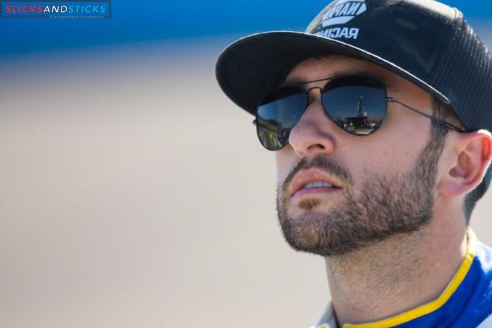 Chase Elliott Fan Admiration (2)