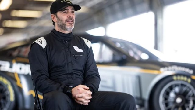 Jimmie Johnson Returns (2)