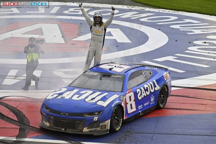 Lucas Oil Extends Sponsorship (3) Lucas Oil Extends Sponsorship (3)