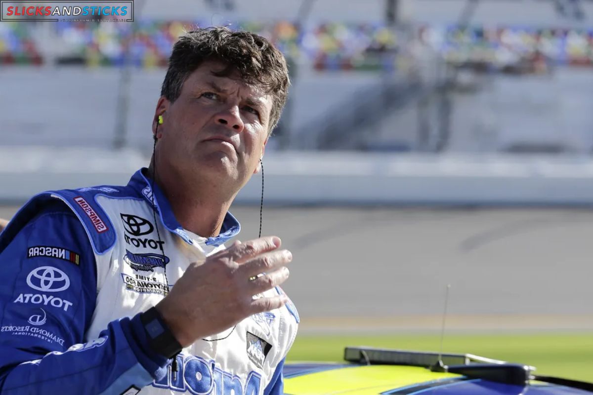 Michael Waltrip Echoes Kyle Larson (2)