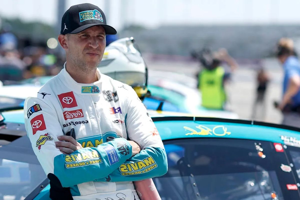 Denny Hamlin Primary Sponsor (2)