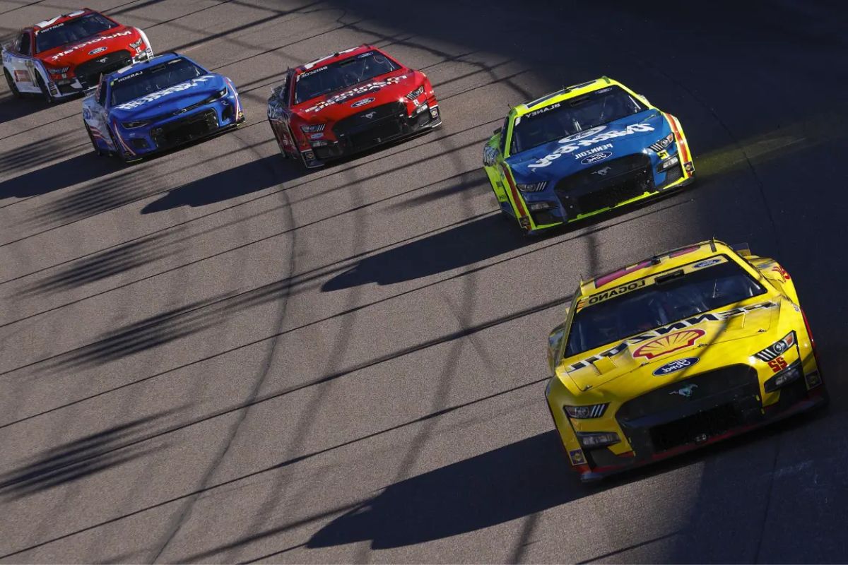 Downforce in NASCAR (1)