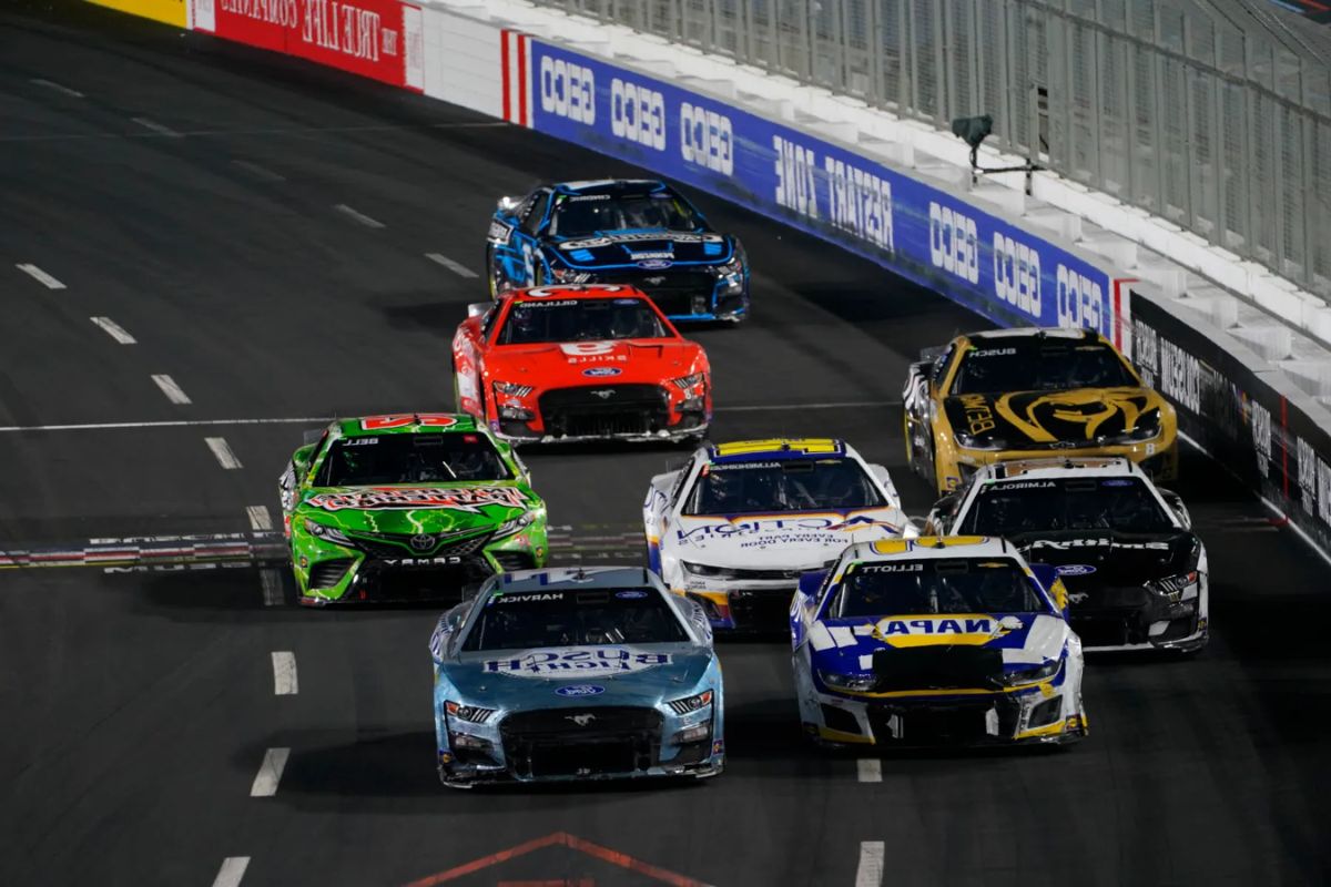 Downforce in NASCAR (3)