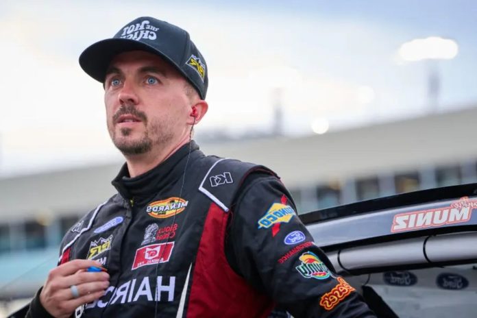 Frankie Muniz Iracing Livestream (4)