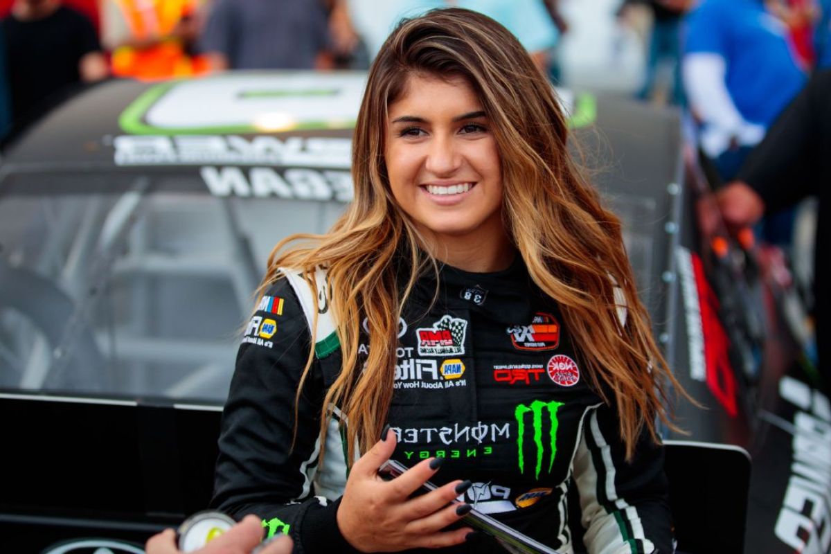 Hailie Deegan Paint Scheme (1)