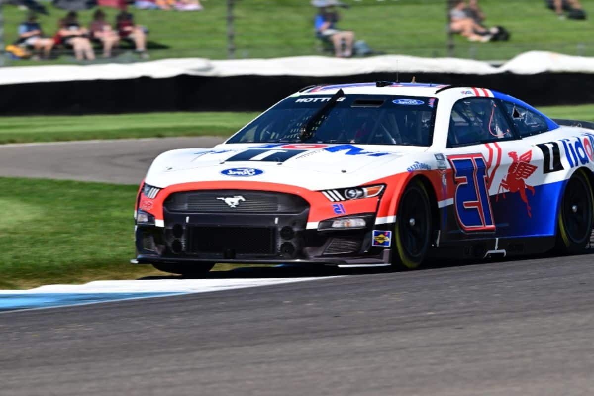 Jenson Button Misses NASCAR Chicago (1)