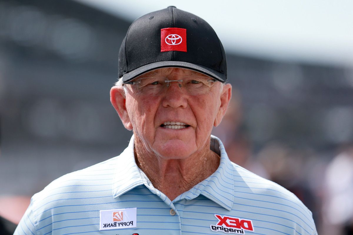 Joe Gibbs Transition (1)