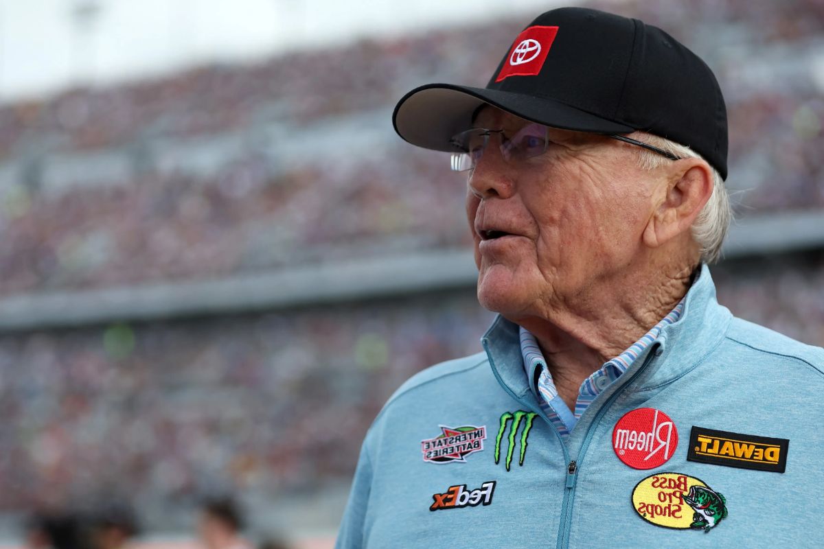 Joe Gibbs Transition (3)