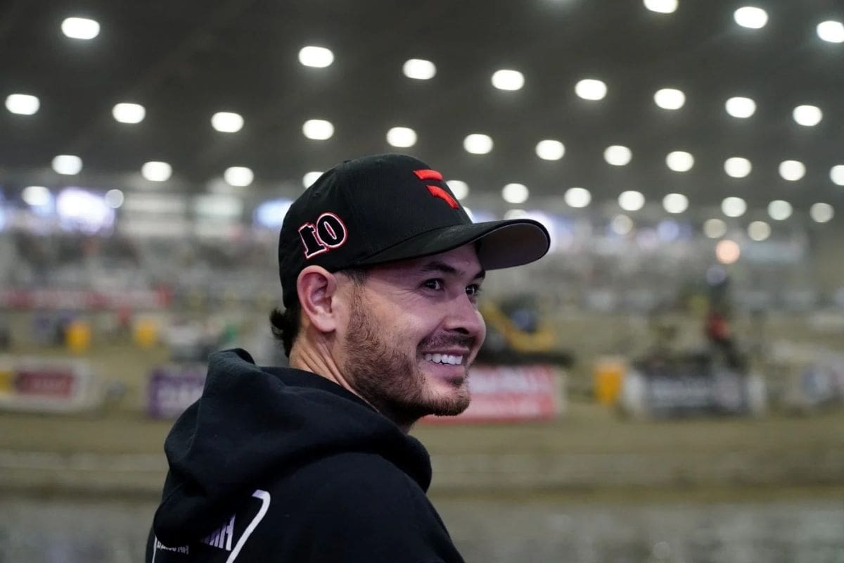 Kyle Larson Chili Bowl Entry A Surprising Return to the Dirt