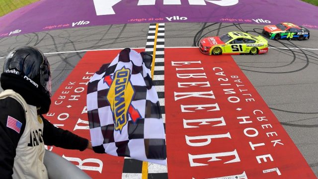 Story Behind NASCAR Flags (4)