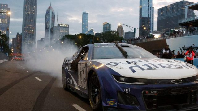 Buddy Guy to Rock Chicago Street Race Weekend 2