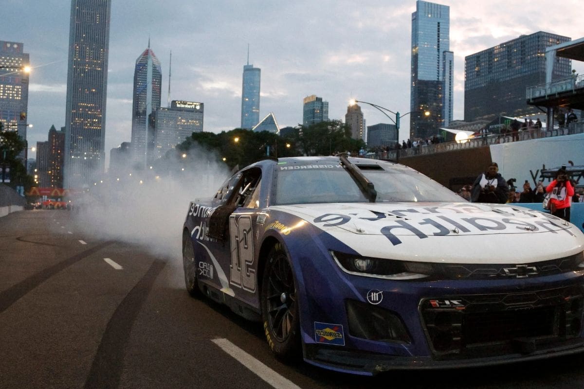 Buddy Guy to Rock Chicago Street Race Weekend 2