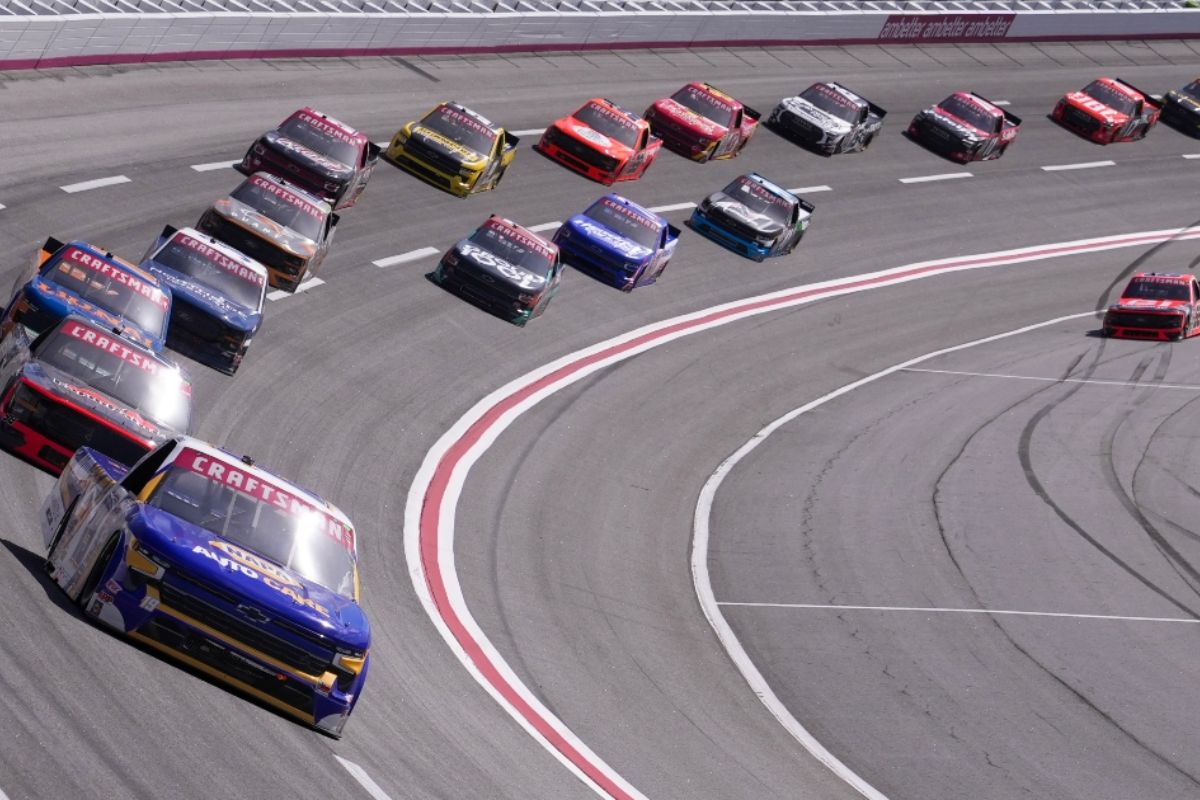 Bayley Currey's Truck Loses Roof Mid-Race (2)