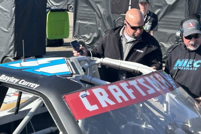 Bayley Currey's Truck Loses Roof Mid-Race (3)