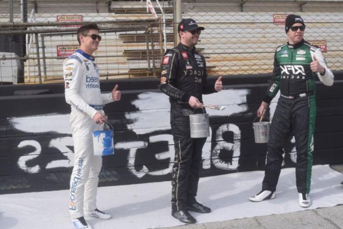 Bristol Red and White Wall Return (4)