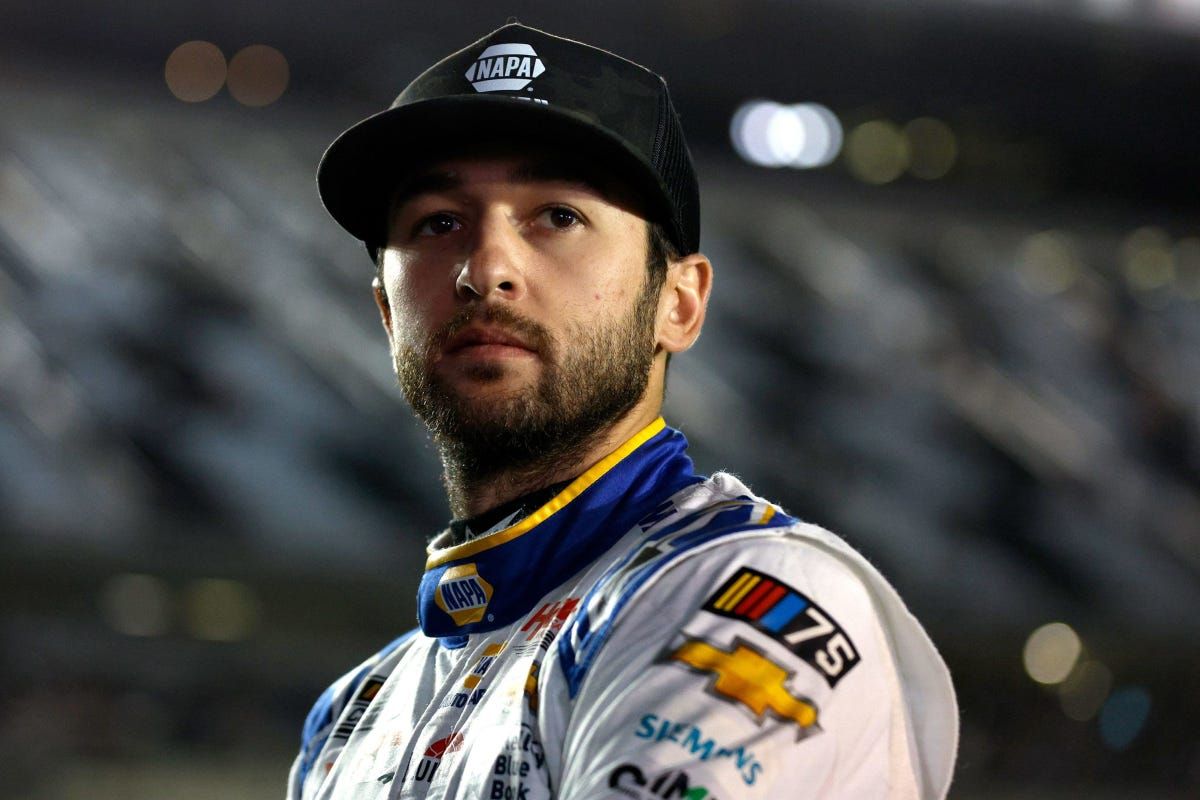 Chase Elliott Stuns Spotter in Daytona 500 (3)