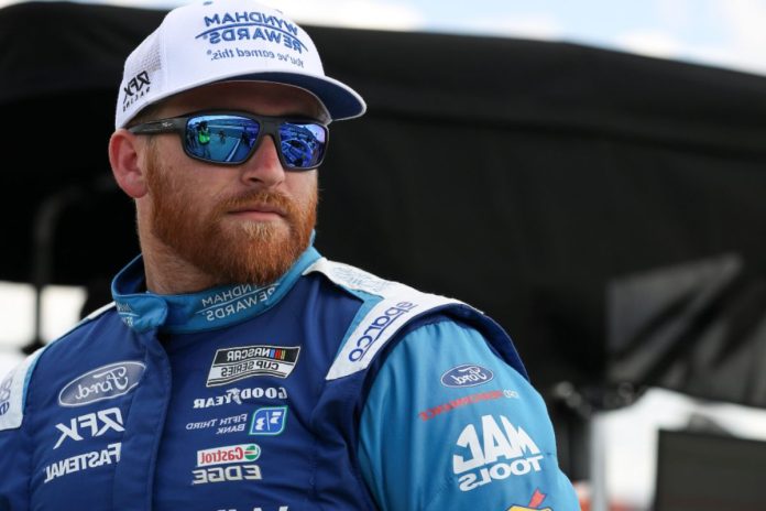 Scott Graves Supports NASCAR's Call (3)