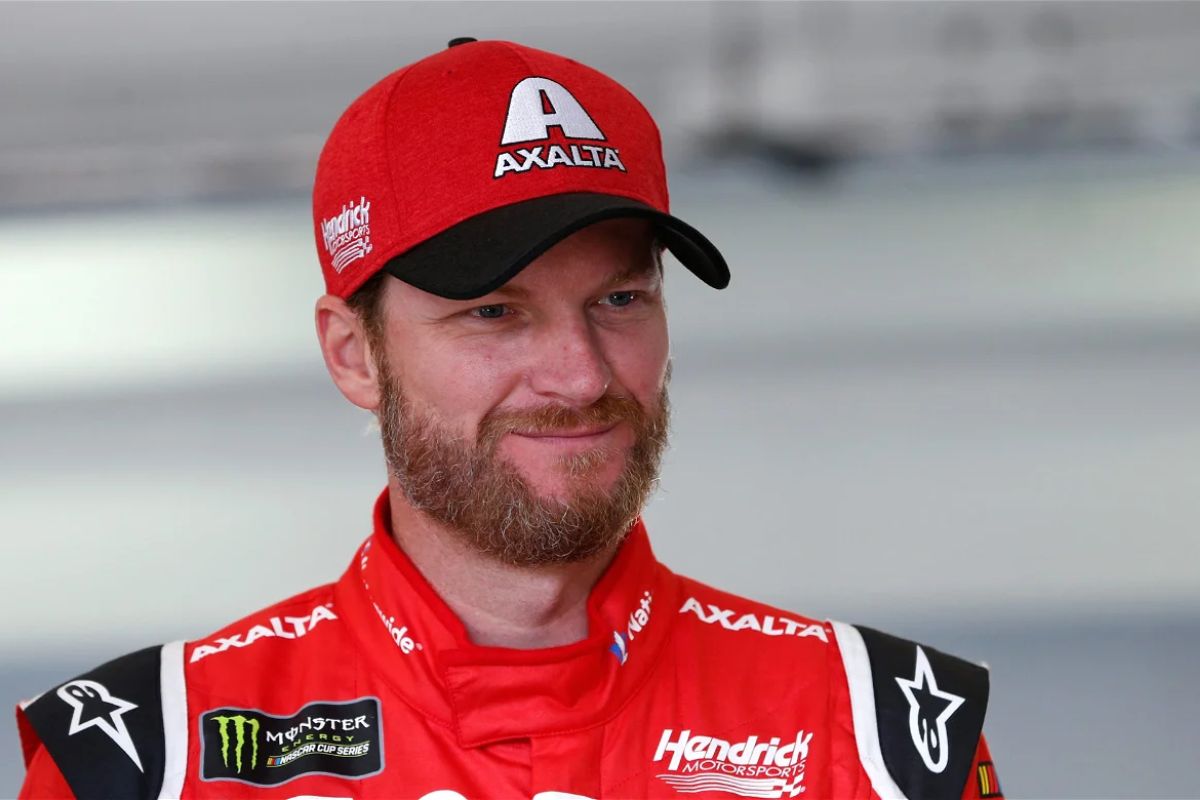 Dale Earnhardt Jr Stuns Fans (3)