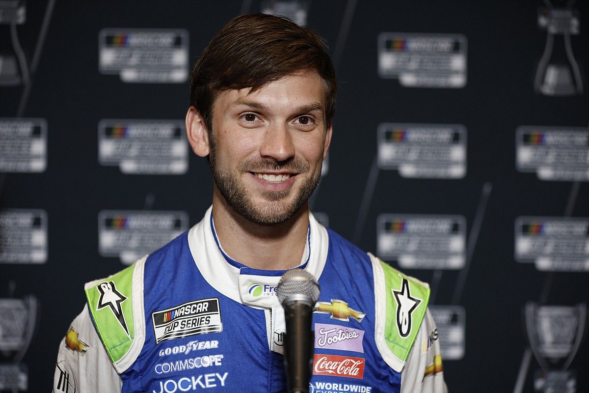 Daniel Suarez Connection to Max Verstappen Girlfriend