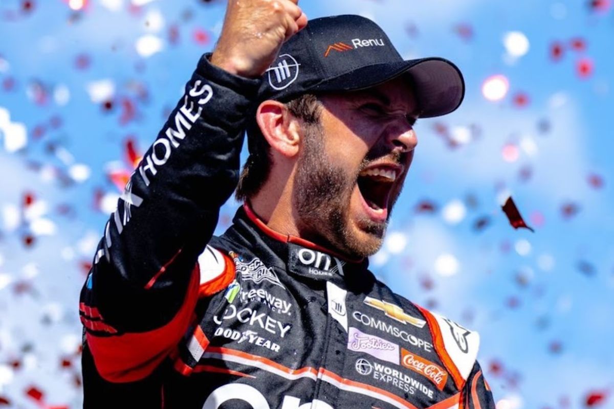 Daniel Suarez Reveals Trackhouse Racing (2)