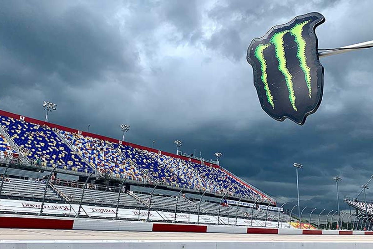 Dark Clouds Loom Over Daytona 500 (1)