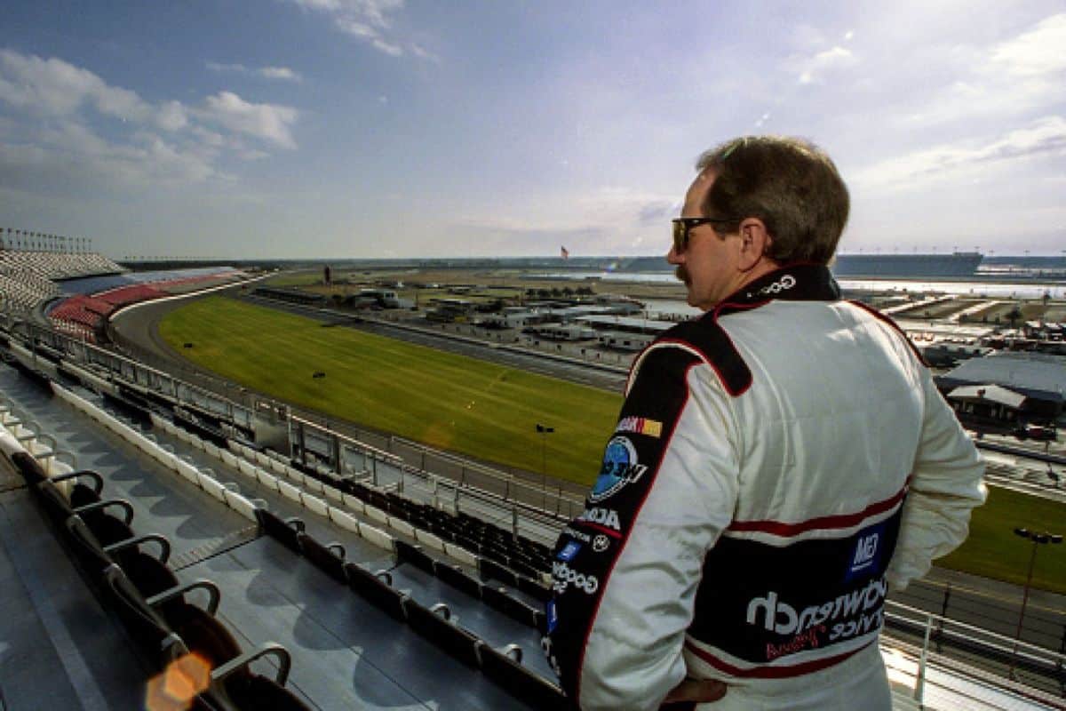 Dark Clouds Loom Over Daytona 500 (2)