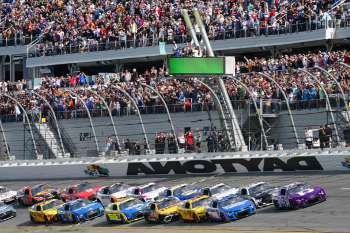 Daytona 500 Financial Peril (2)