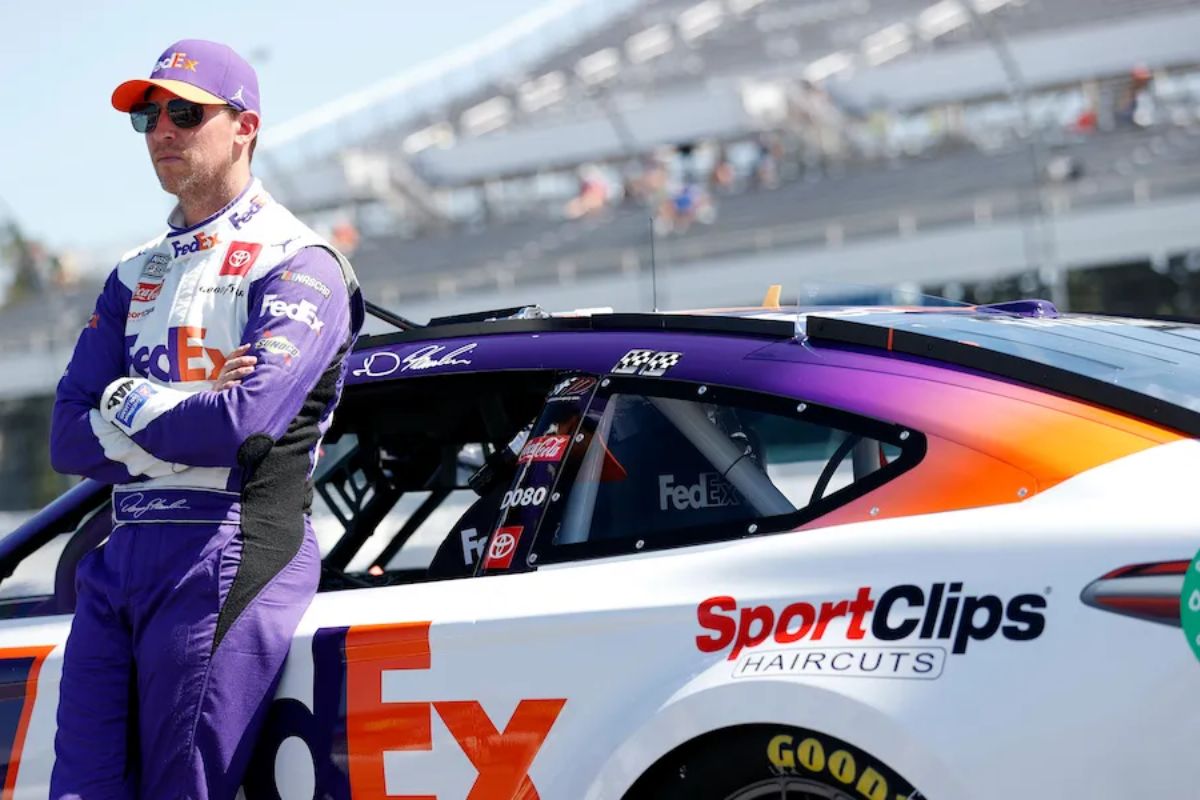 Denny Hamlin Faces a 60.33B Dollar Sponsorship (2)