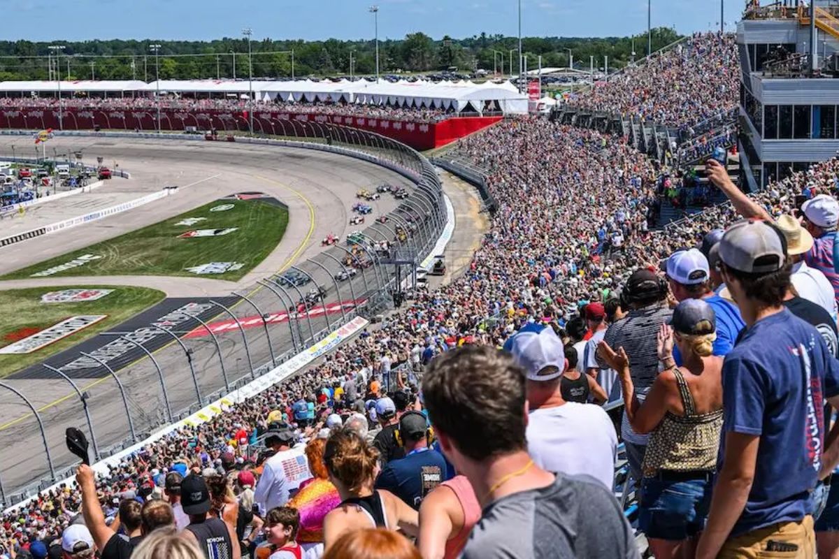 Hy-Vee Talks To Join NASCAR Cup Series (3)