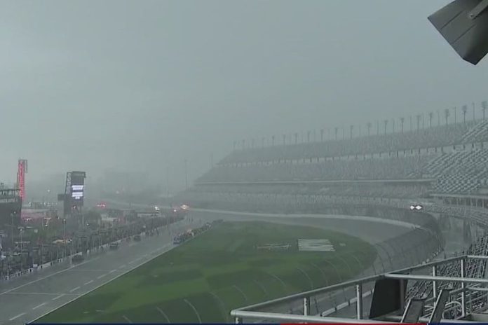 Is Daytona 500 Getting Postponed (4)