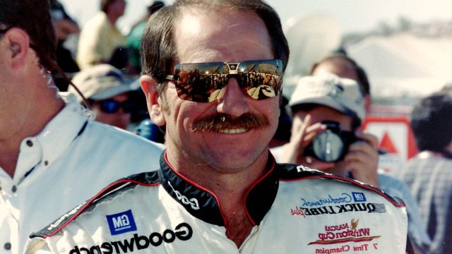 Kelly Earnhardt Tearful Tribute (4)