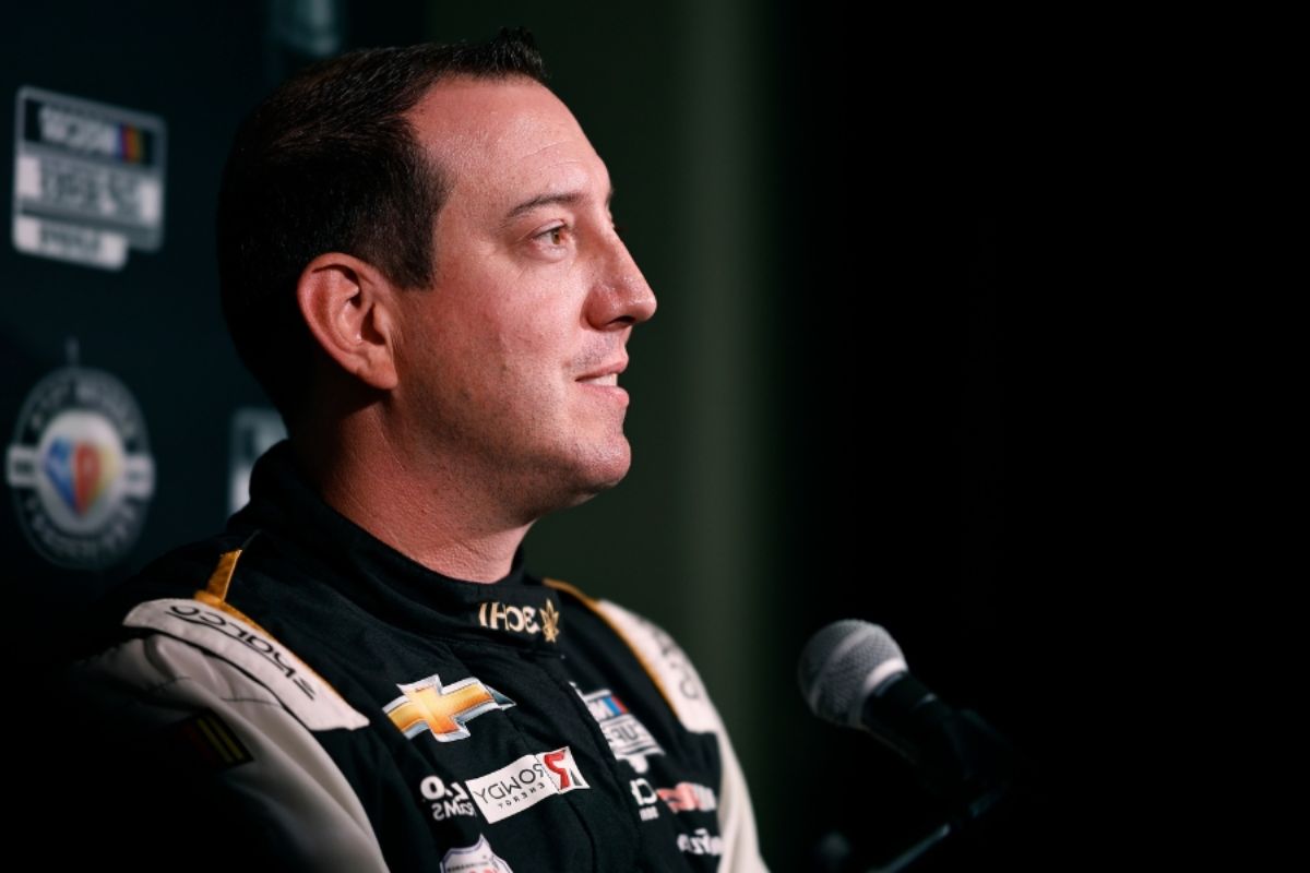 Kyle Busch's Shocking Move (2)