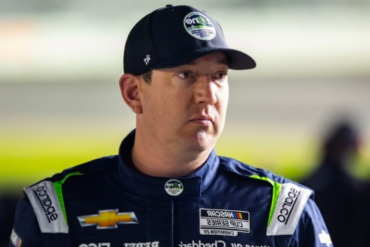 Kyle Busch's Shocking Move (4)