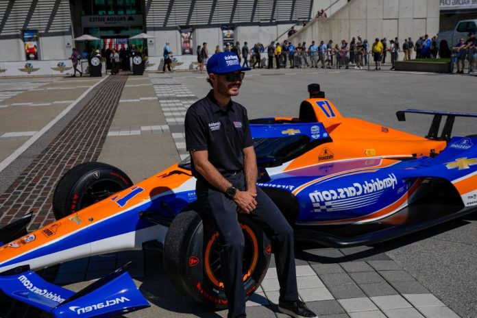 Kyle Larson IndyCar Test (4)