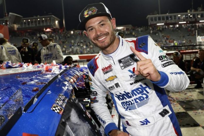 Kyle Larsons Atlanta Race Derailed by Brad Keselowski (1) Kyle Larsons Atlanta Race Derailed by Brad Keselowski (1)