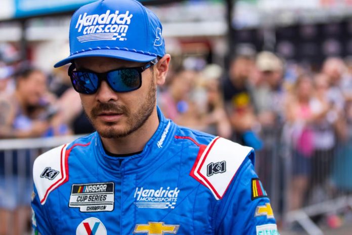 Kyle Larson's Epic Meet and Greet (3)