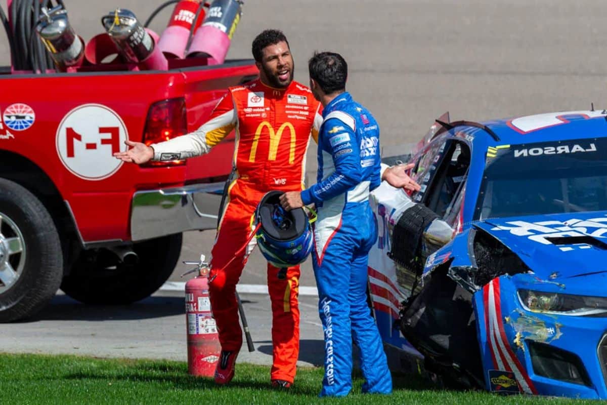 Larson Vs. Wallace at the Coliseum (1)