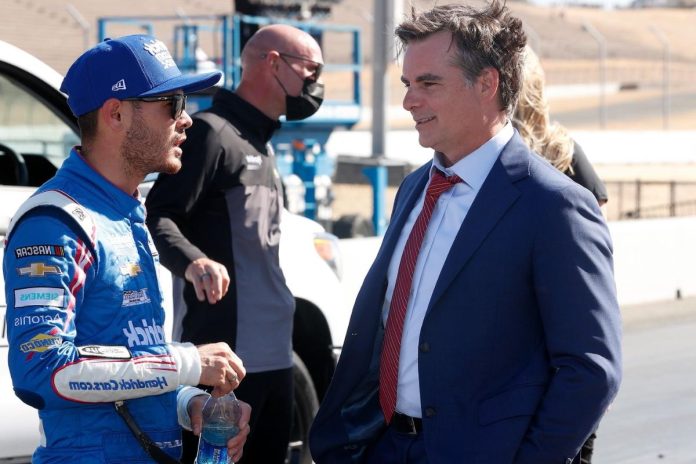 Legends Revive NASCAR at Martinsville (1)