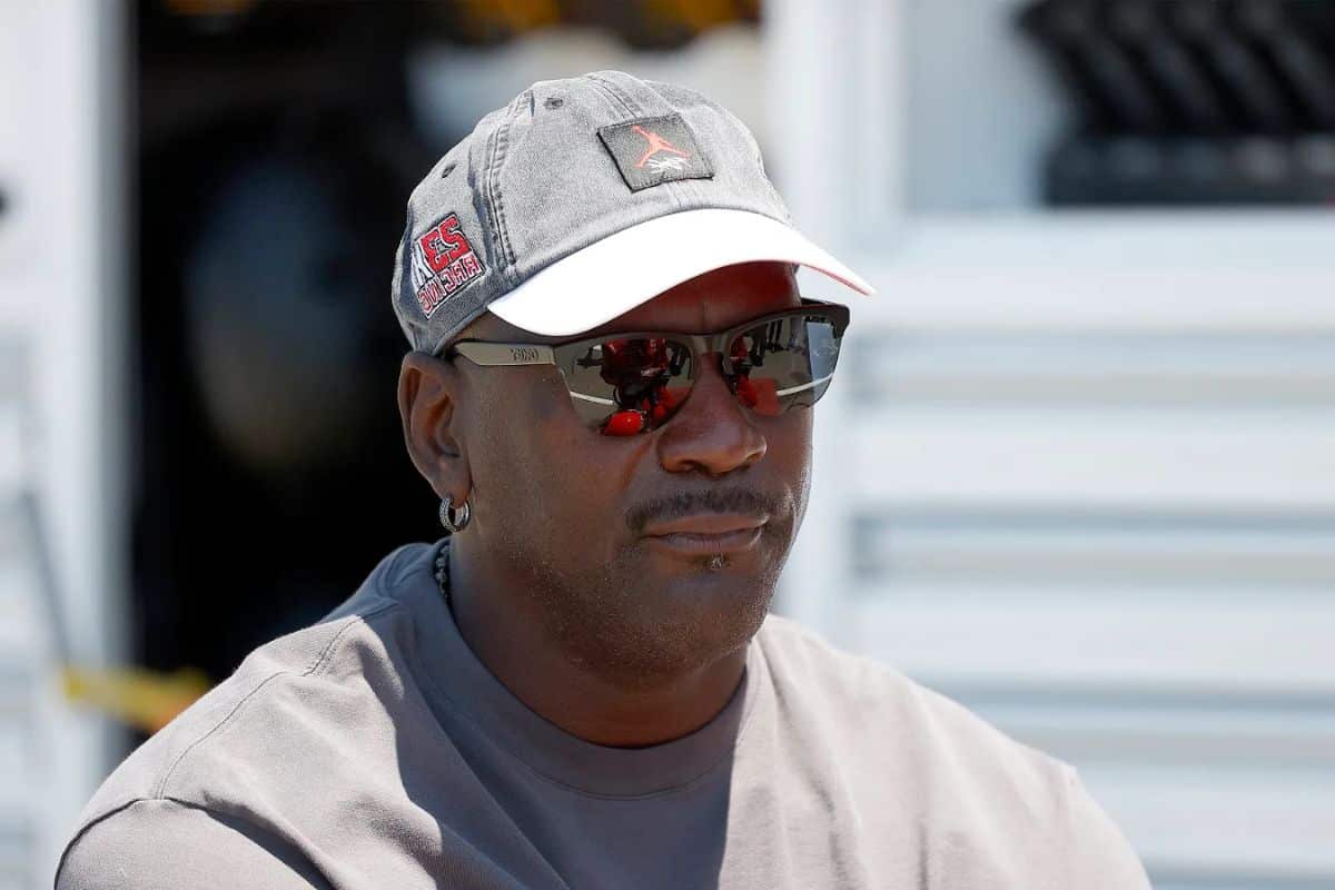 Michael Jordan NASCAR Passion (1)