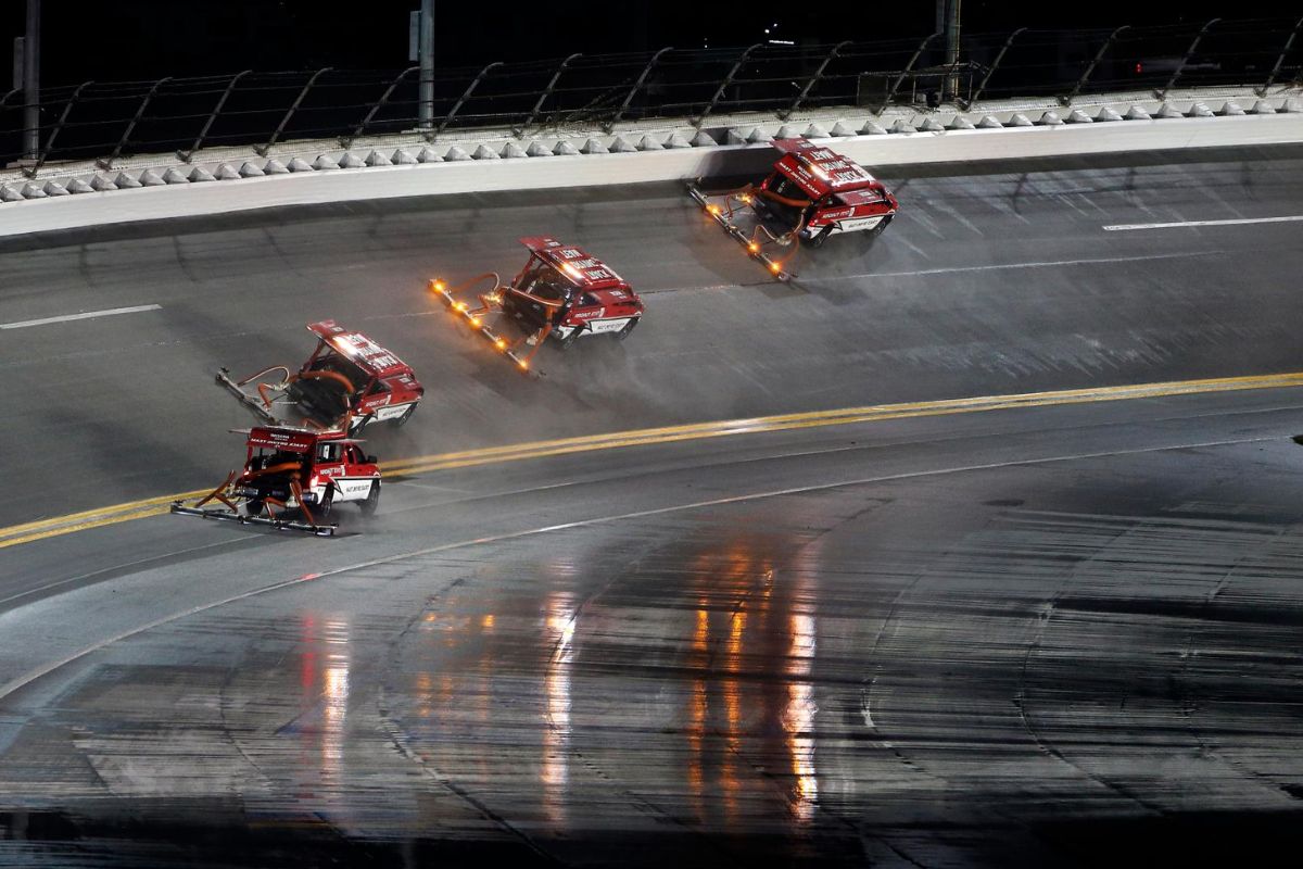 NASCAR Faces a TV Nightmare (1)